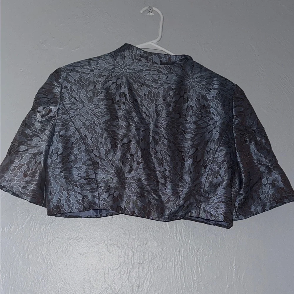 R & M Richards Black Crop Blazer with Short Sleeves 87